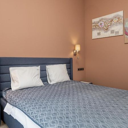 ~Angels ~ Two-Bedroom Deluxe Flat in City Centre Sofia Buitenkant foto