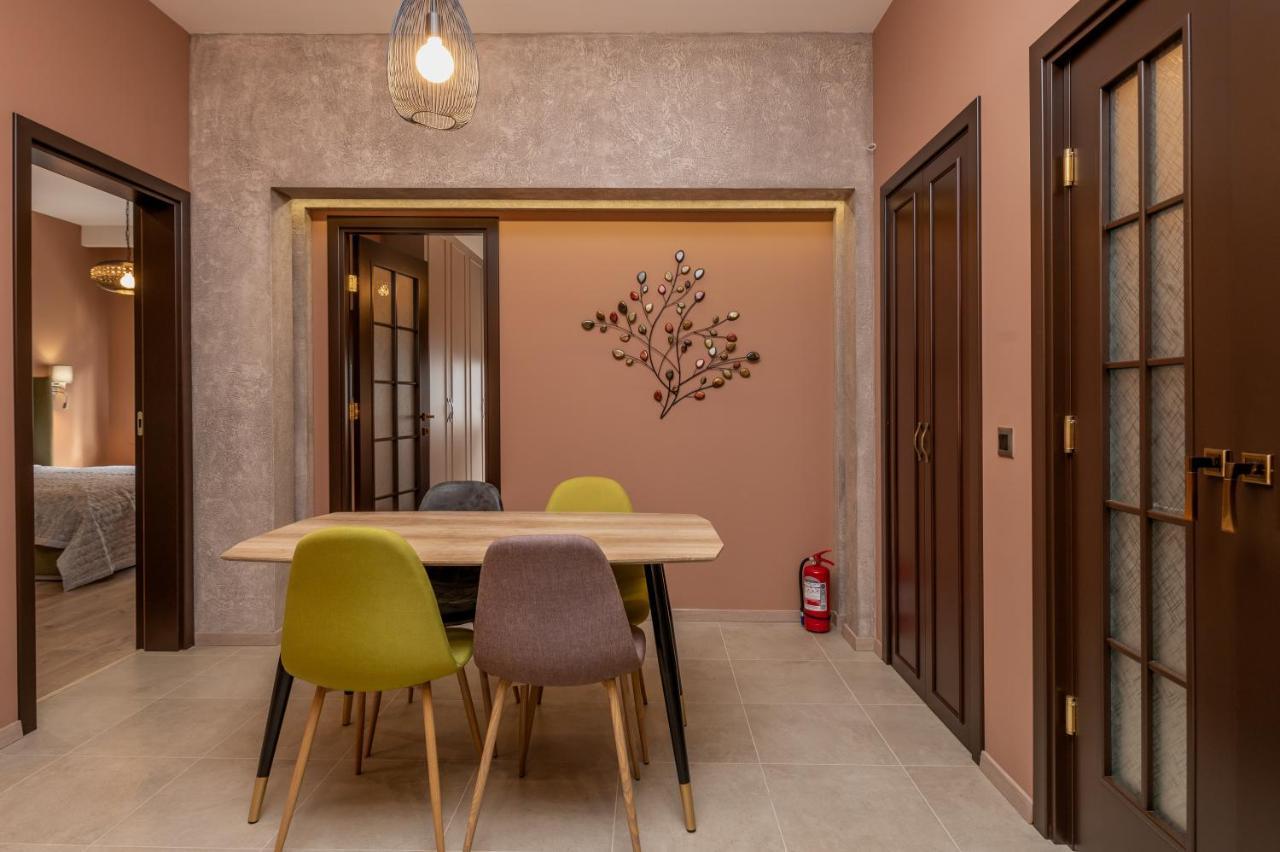 ~Angels ~ Two-Bedroom Deluxe Flat in City Centre Sofia Buitenkant foto