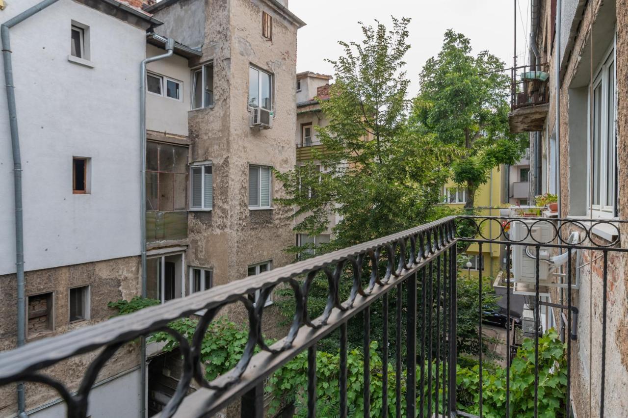 ~Angels ~ Two-Bedroom Deluxe Flat in City Centre Sofia Buitenkant foto