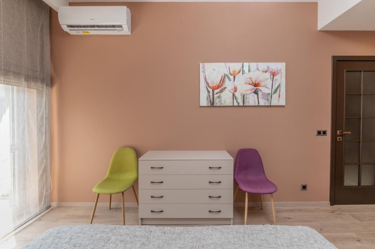 ~Angels ~ Two-Bedroom Deluxe Flat in City Centre Sofia Buitenkant foto